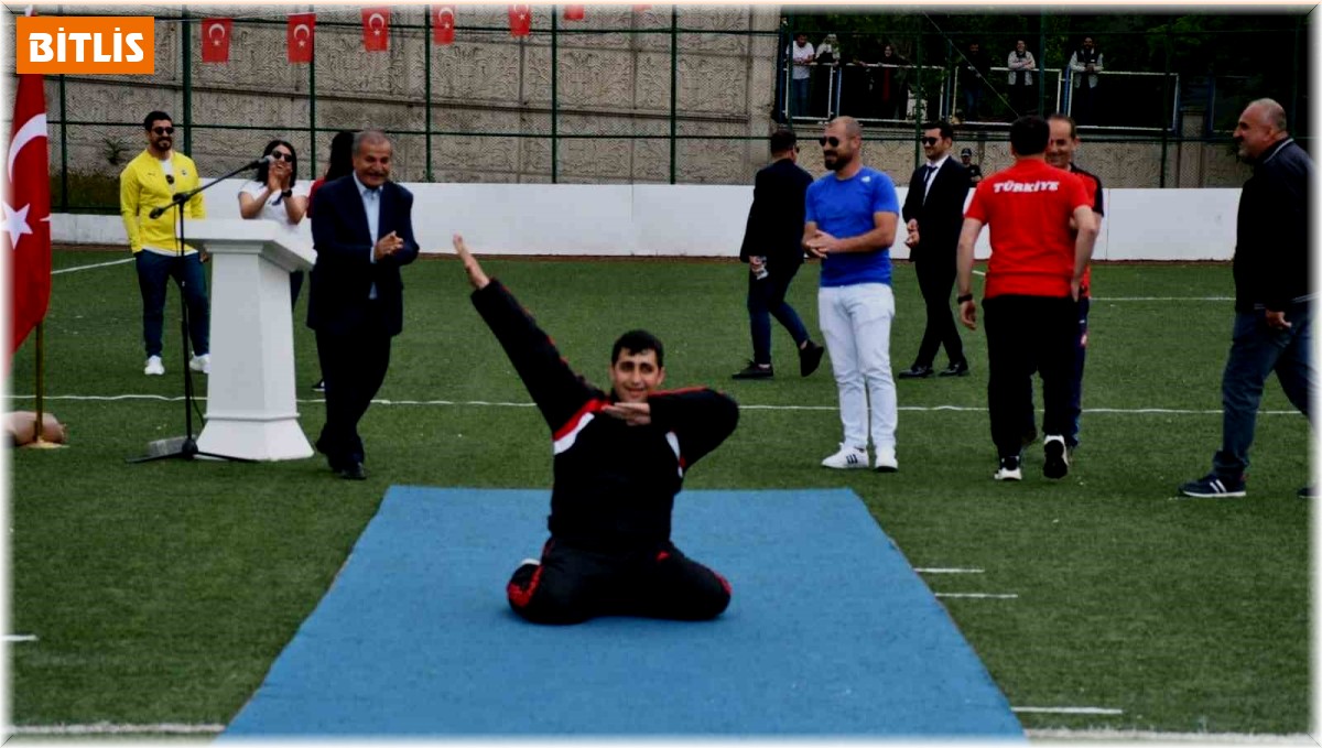 Tatvan'da 19 Mayıs coşkusu