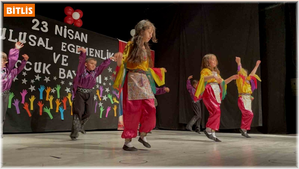 Tatvan'da 23 Nisan coşkusu