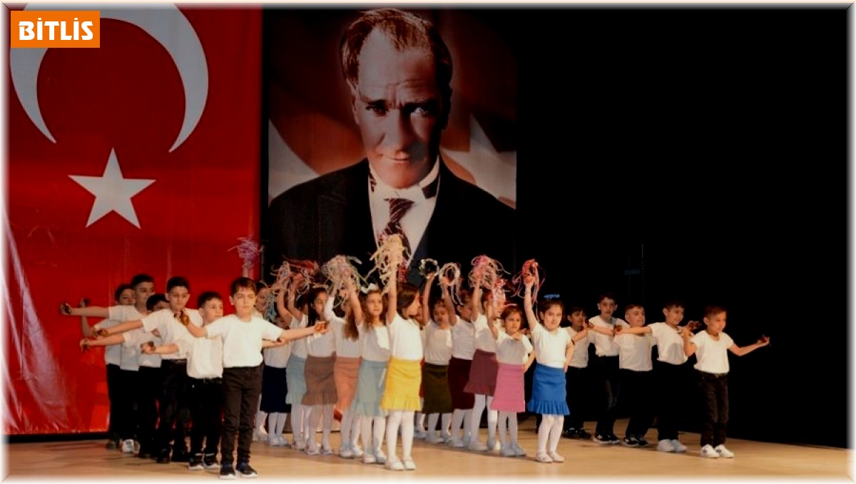 Tatvan'da, 23 Nisan Ulusal Egemenlik ve Çocuk Bayramı coşkuyla kutlandı