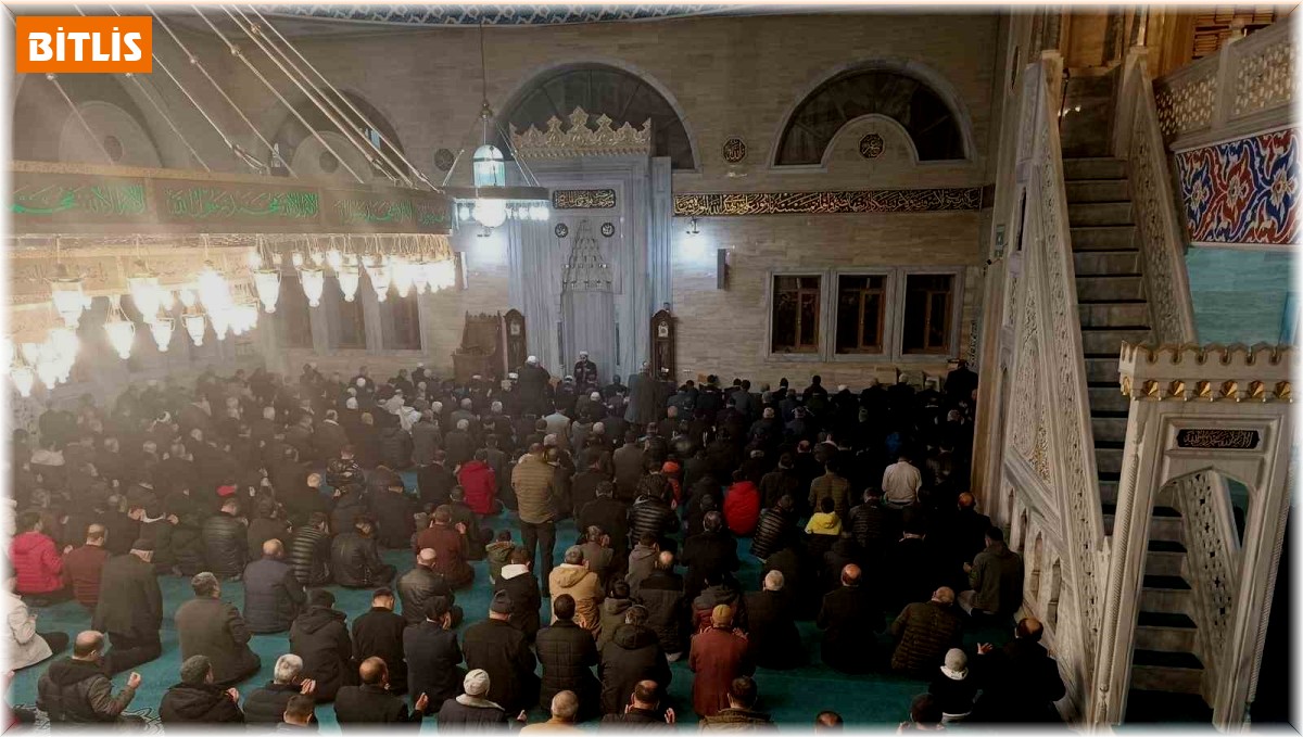 Tatvan'da Berat Gecesi idrak edildi