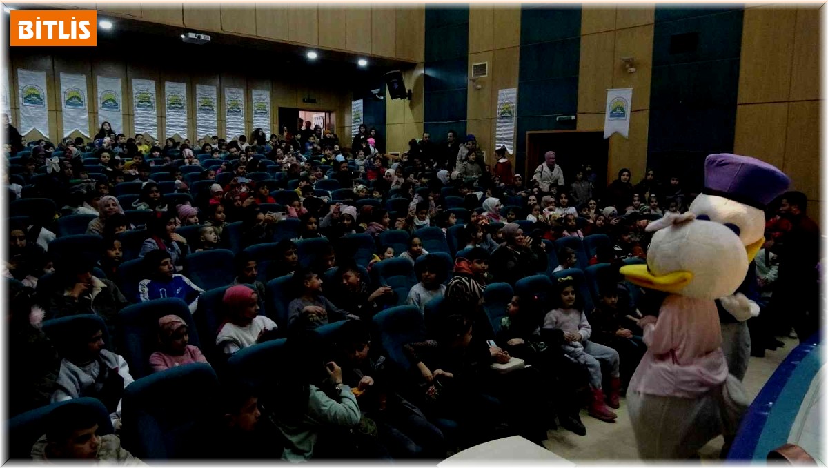 Tatvan'da çocuklar sömestir tatilini doya doya yaşıyor