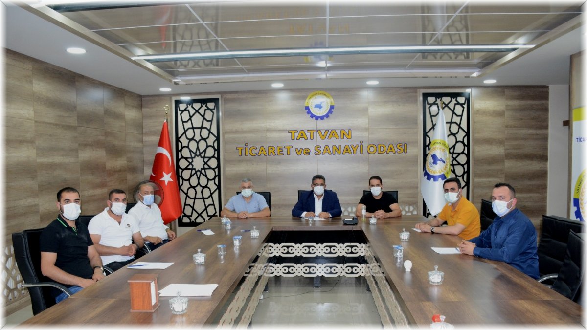 Tatvan'da düğün salonu işletmecileri ile toplantı düzenlendi