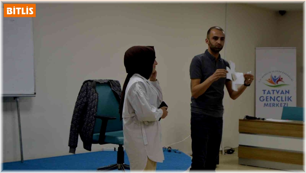 Tatvan'da "Etkili Sunum Becerileri ve Diksiyon Eğitimi" başladı