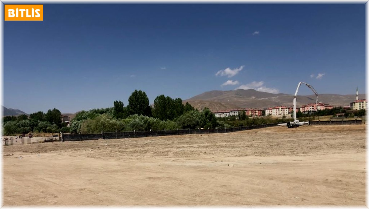 Tatvan'da kadınlar plajı açılışına günler kaldı