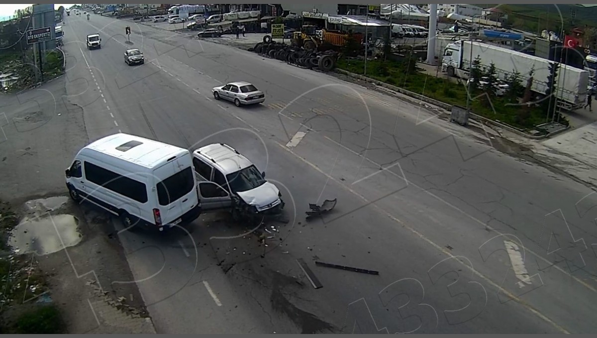 Tatvan'da KGYS kameralarına yansıyan kazalar