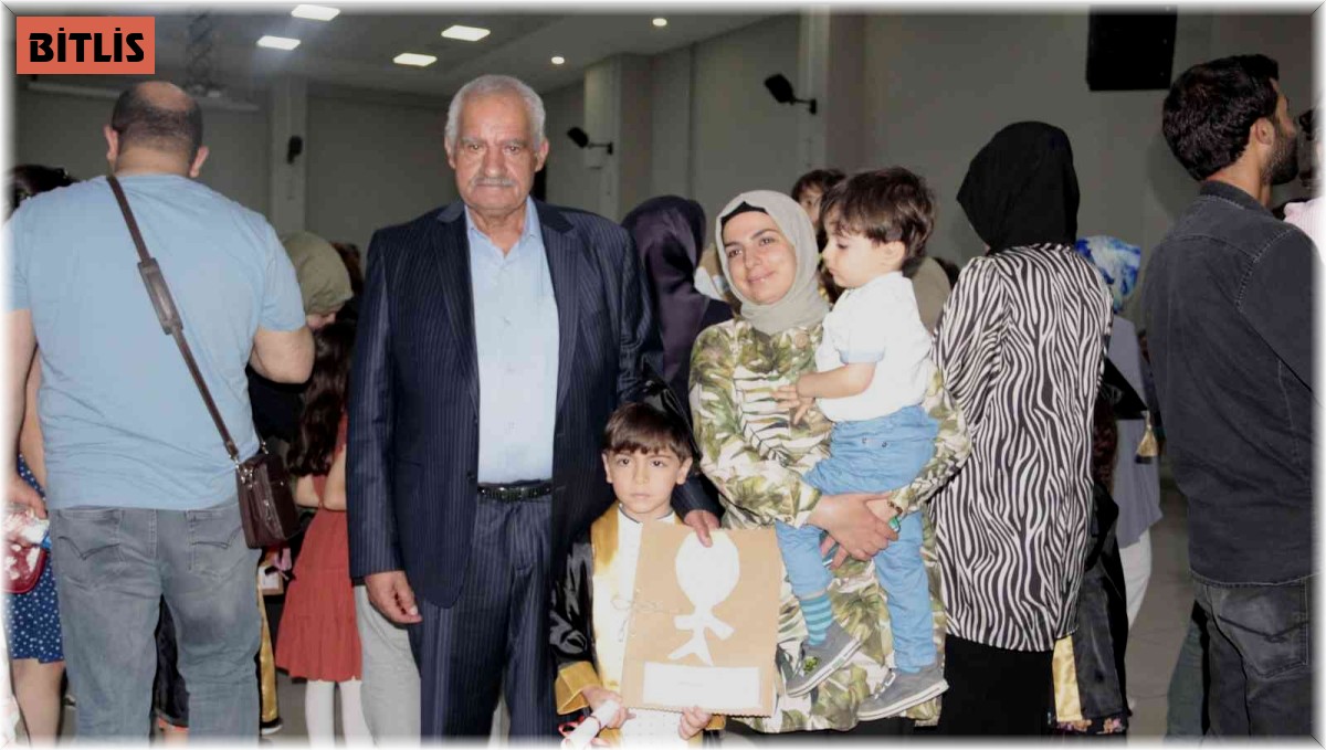 Tatvan'da minikler mezuniyet heyecanı yaşadı