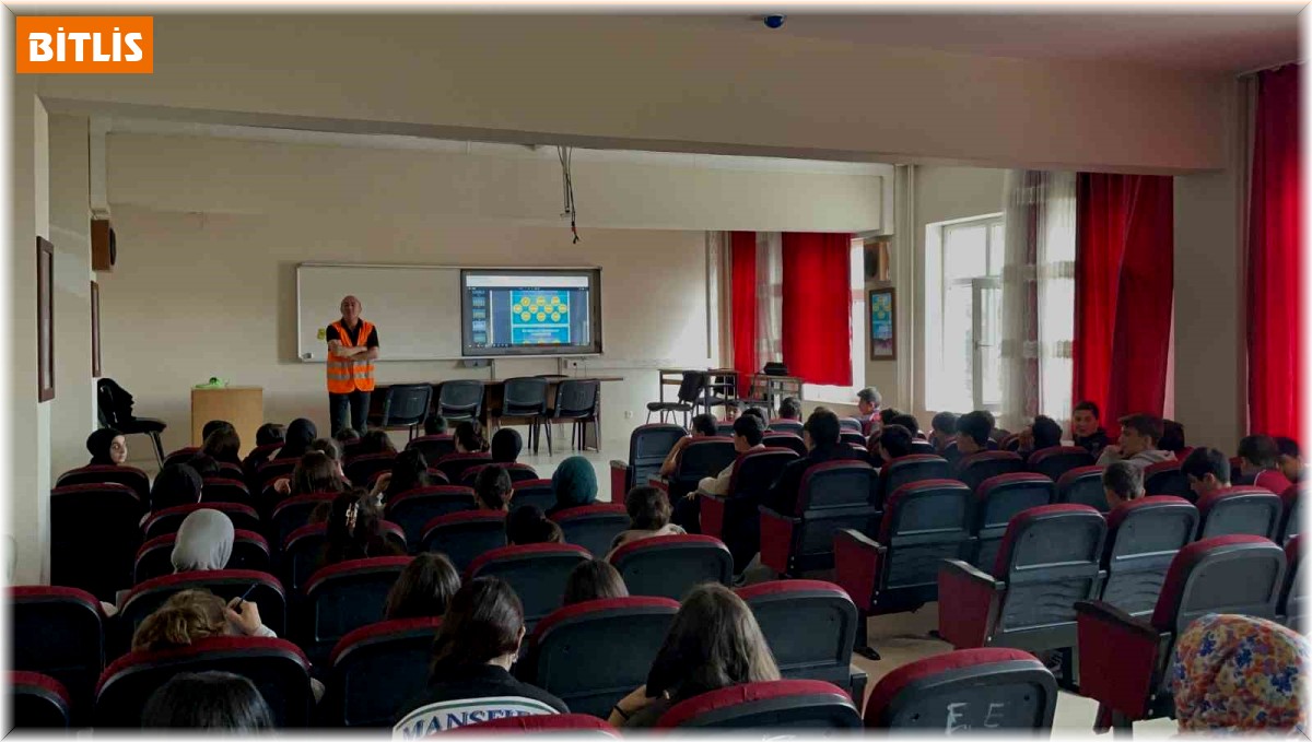 Tatvan'da öğrencilere "hayvan sevgisi" aşılanıyor