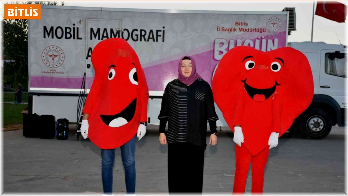 Tatvan'da 'Sağlık Sokağı' ile vatandaşlar bilgilendiriliyor