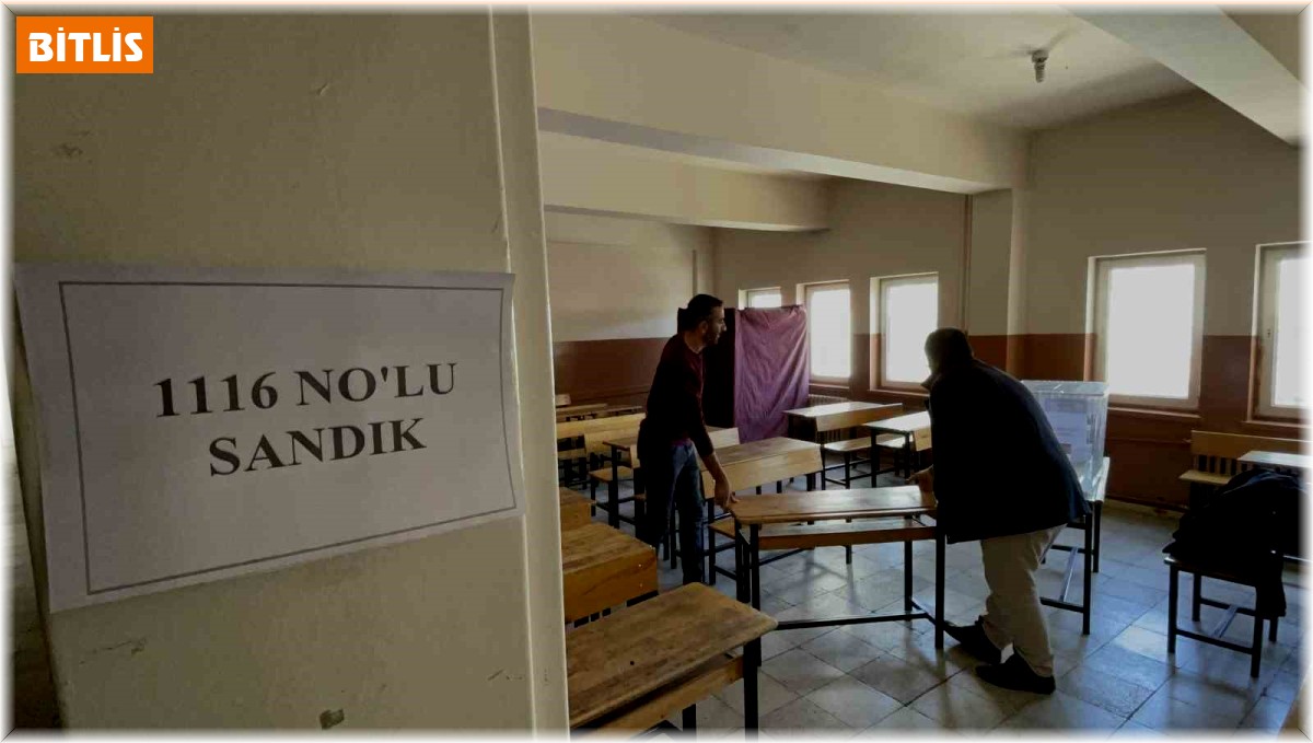 Tatvan'da sandıklar kurulmaya başlandı