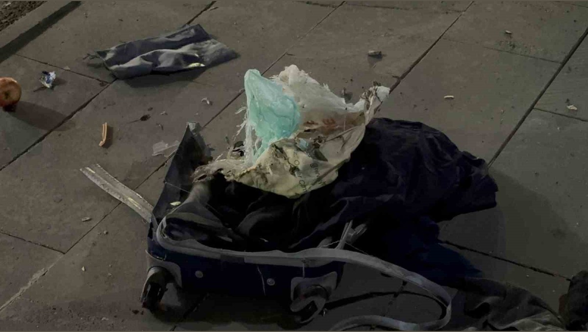 Tatvan'da şüpheli çantadan kıyafet çıktı