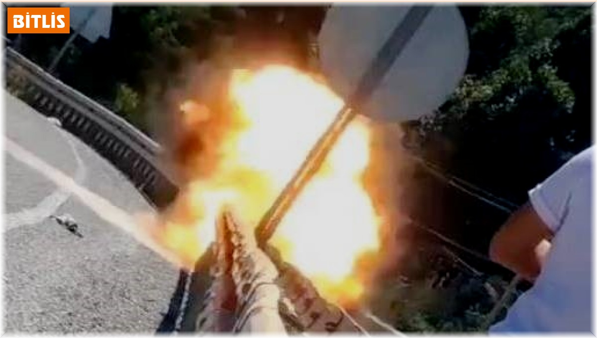 Tatvan'da şüpheli paket fünye ile patlatıldı