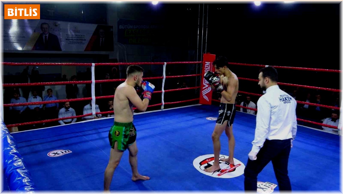 Tatvan'da Türkiye-İran Muaythai gecesi düzenlendi