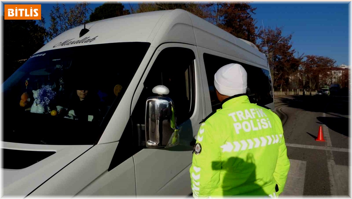 Tatvan'da zorunlu kış lastiği denetimi yapıldı