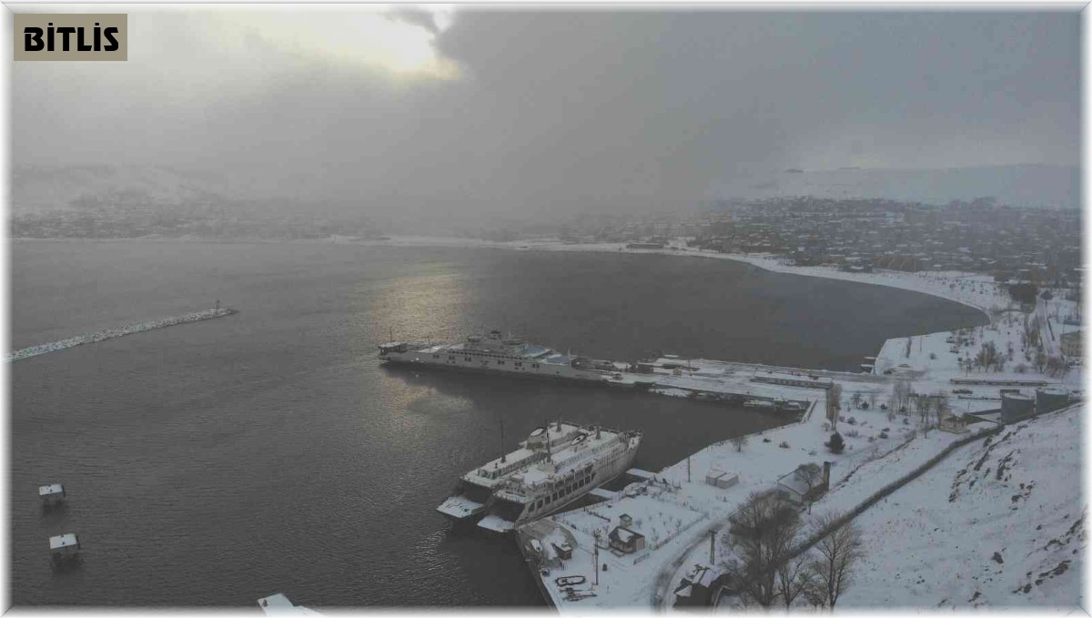 Tatvan'dan muhteşem kartpostallık kar manzaraları