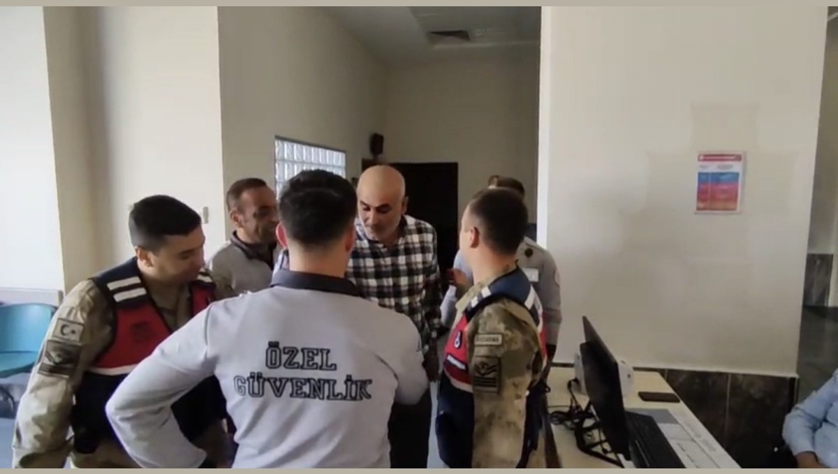 Tatvan Devlet Hastanesi'nde 'Beyaz Kod' tatbikatı gerçekleştirildi