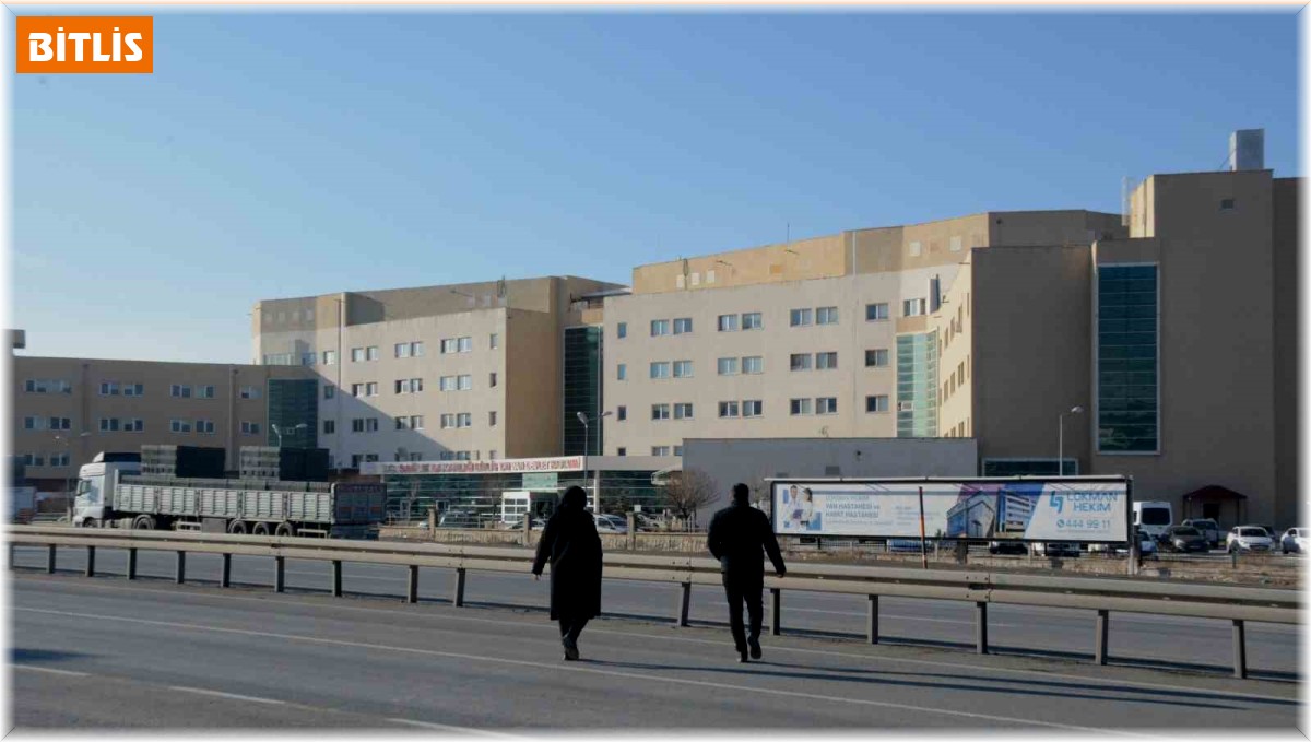 Tatvan Devlet Hastanesine atanan doktorlar hasta kabulüne başladı