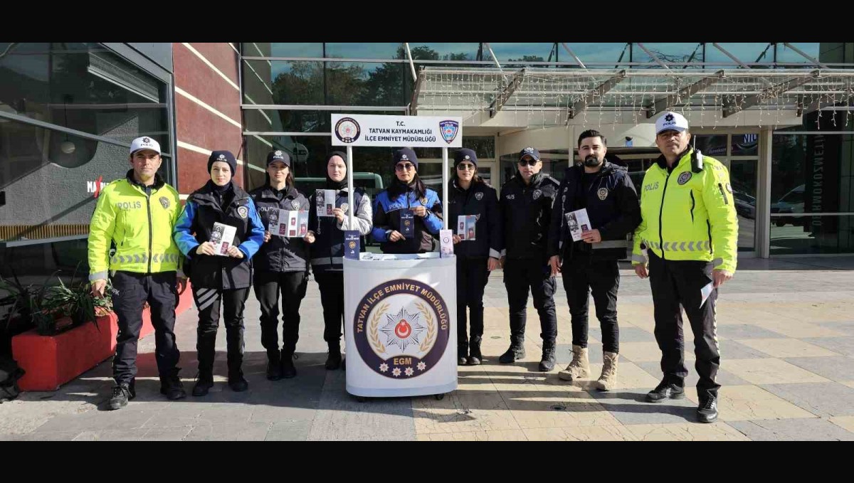 Tatvan Emniyet Müdürlüğünden bilgilendirme standı