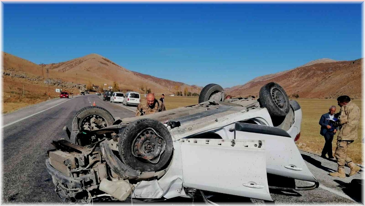 Tatvan-Hizan karayolunda kaza: 1 ölü, 4 yaralı