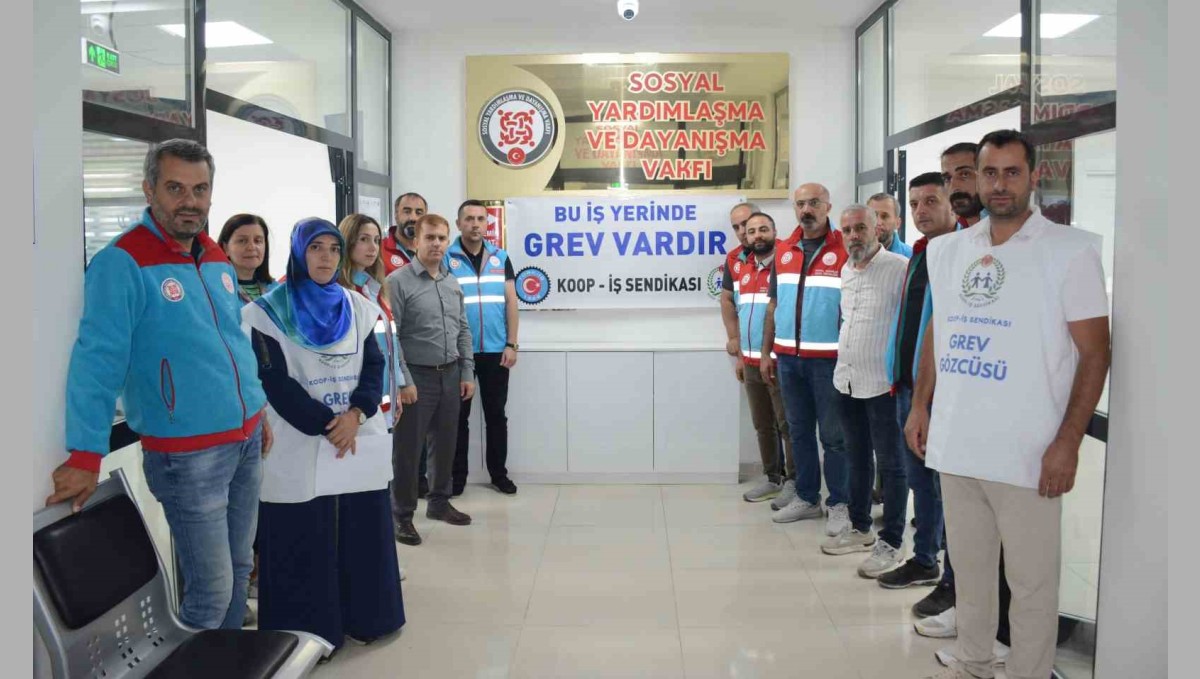 Tatvan SYDV çalışanları greve başladı