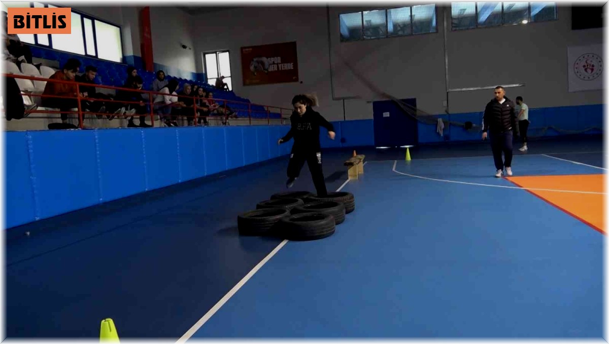 Tatvanlı gençler polis olmak için ter döküyor