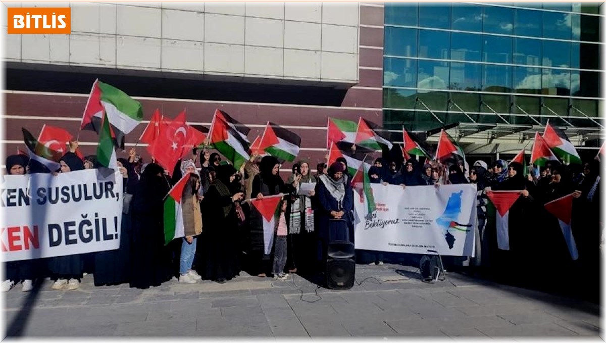 Tatvanlı kadınlardan Filistin için "sessiz oturma" eylemi