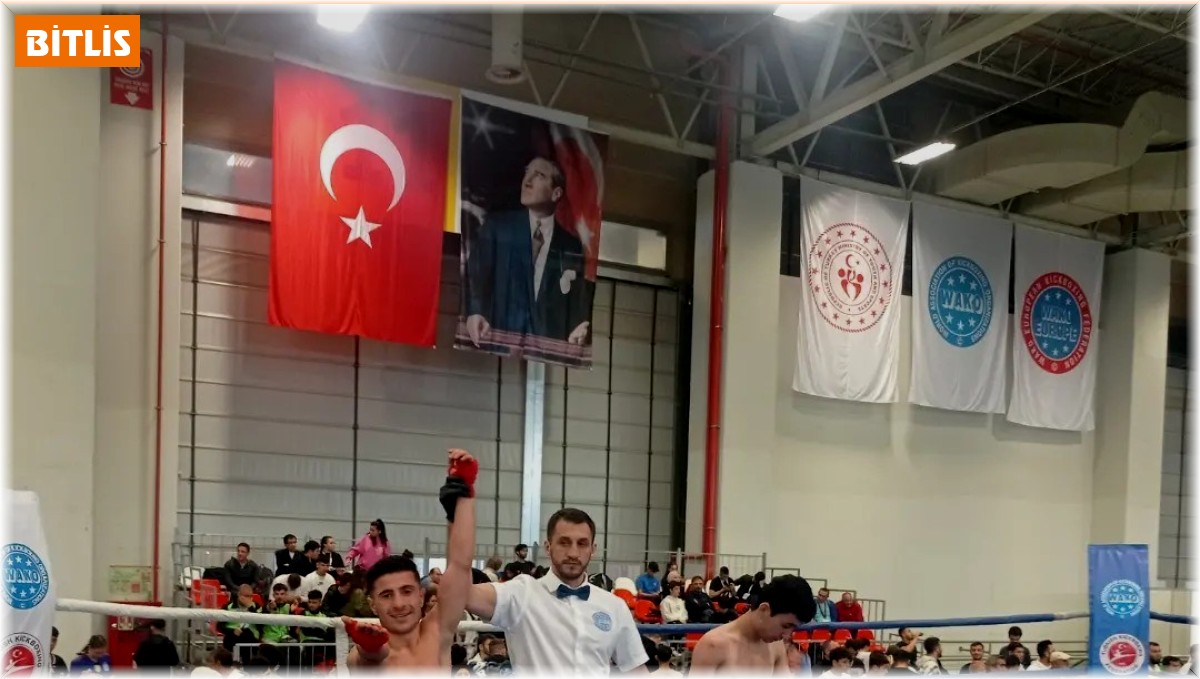 Tatvanlı sporculardan "Kickboks" başarısı