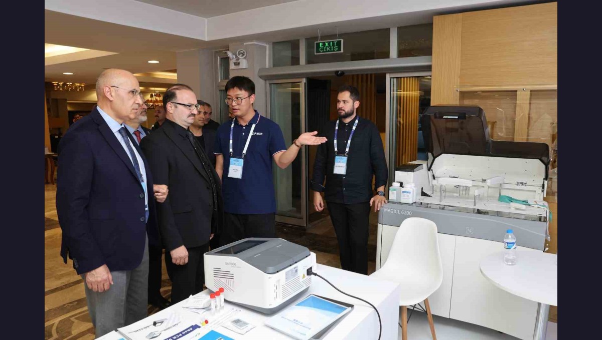 TBD Uluslararası Laboratuvar Tıbbı Zirvesi Erzurum 2025 Atatürk Üniversitesinde başladı