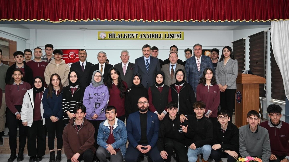 Tecrübelerini öğrencilere anlattı