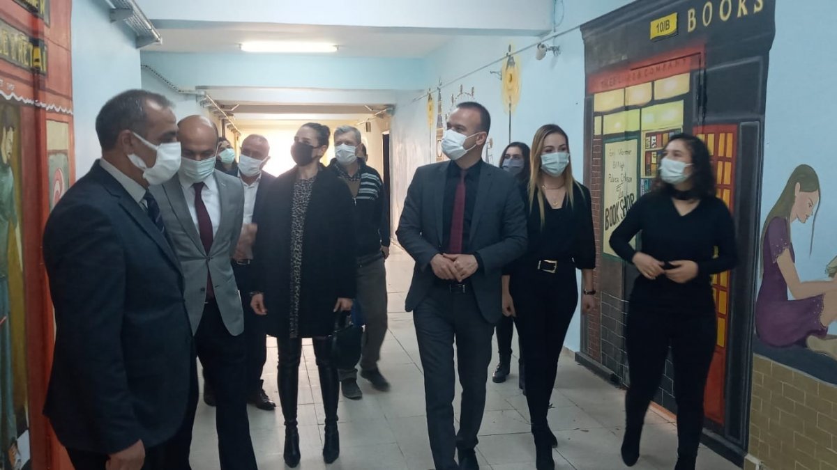 Tekin, ilçelerde incelemelerde bulundu