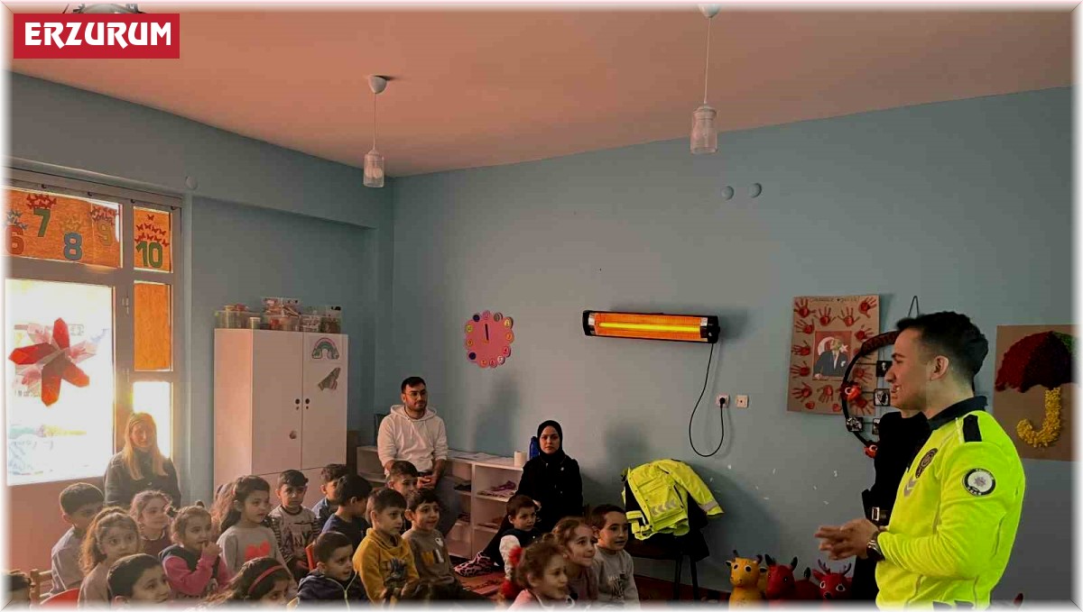 Tekman'da trafik dedektifleri işbaşında