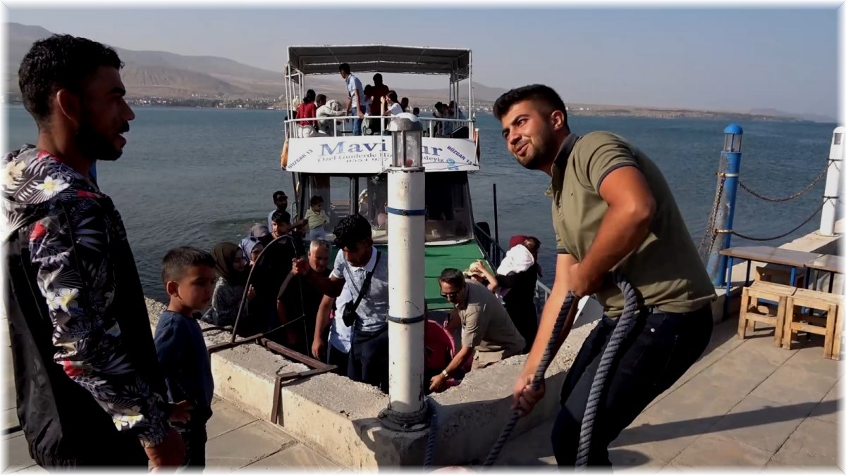 Tekne turu sıcaktan bunalanların ilk durağı oldu