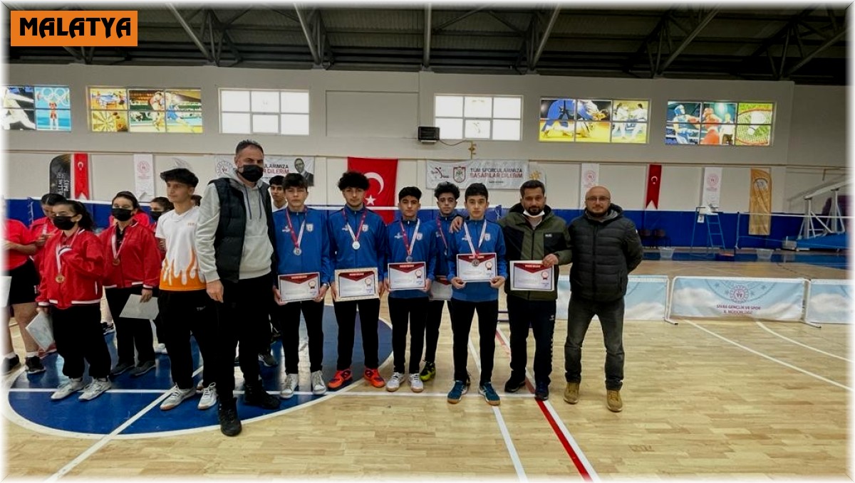 Teknik lise öğrencileri adını Türkiye yarı finaline yazdırdı