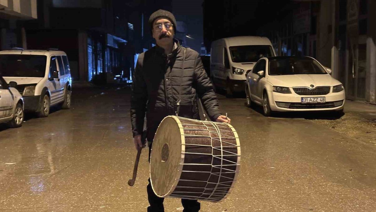 Teknolojiye direnen miras: Yüksekova'nın 40 yıllık sahur nöbeti başladı