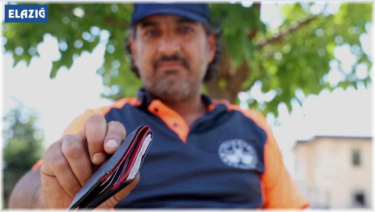 Temizlik personeli bulduğu para dolu cüzdanı polise teslim etti