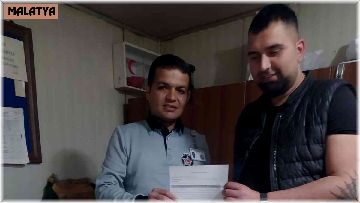 Temizlik personelinden örnek davranış