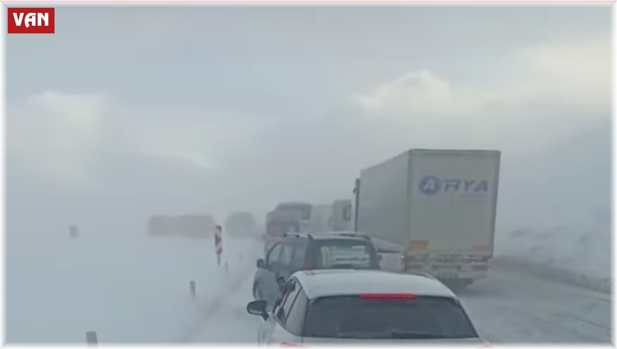 Tendürek Geçidi ağır tonajlı araçlara kapatıldı