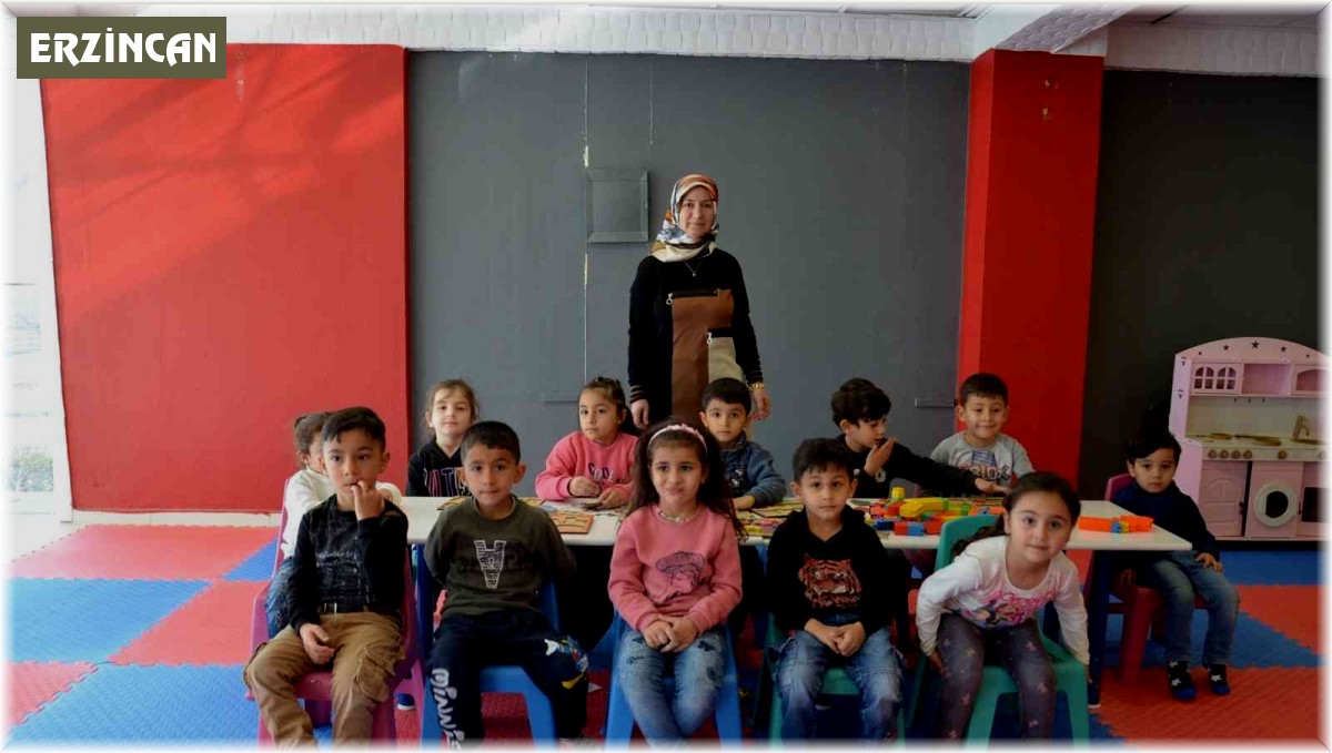 Tercan'da çocuk oyun evi açıldı