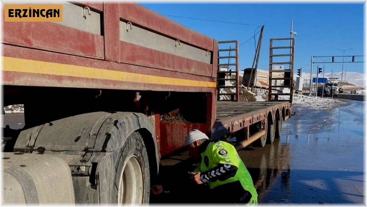 Tercan'da 'zorunlu kış lastiği denetimi' yapıldı