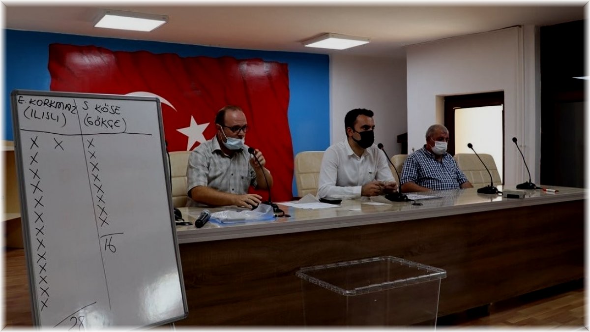 Tercan’da ilçe muhtarlar toplantısı ve muhtar eğitim semineri yapıldı