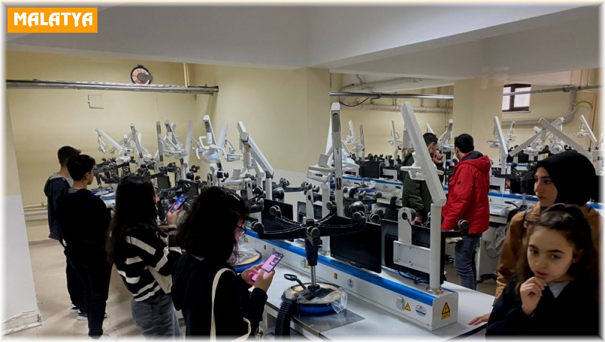 Tercih için üniversiteyi incelediler