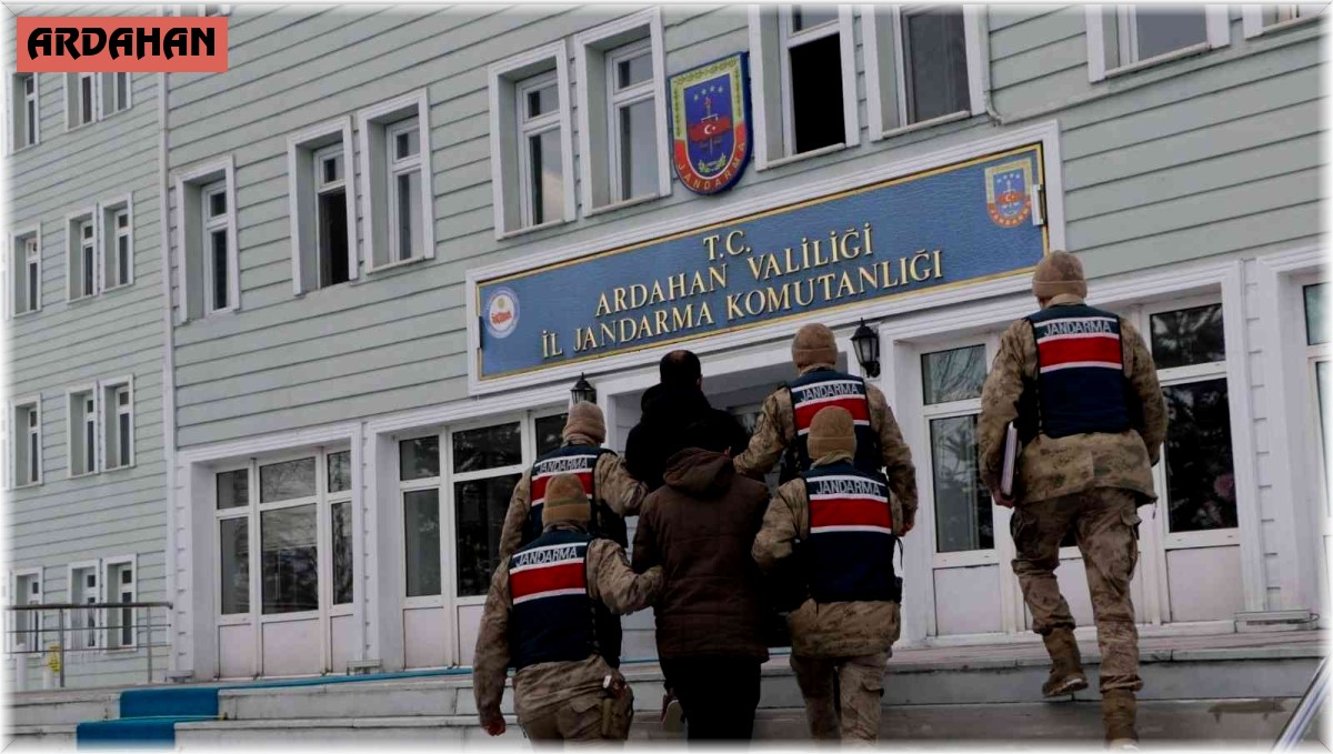 Terör örgütü propagandası yapan 2 şahıs tutuklandı