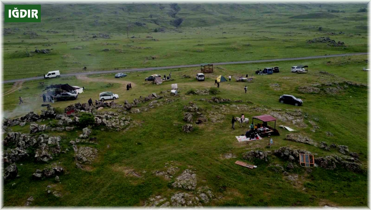Terörden arındırılan Ağrı Dağı, piknik yapan vatandaşlarla doldu taştı