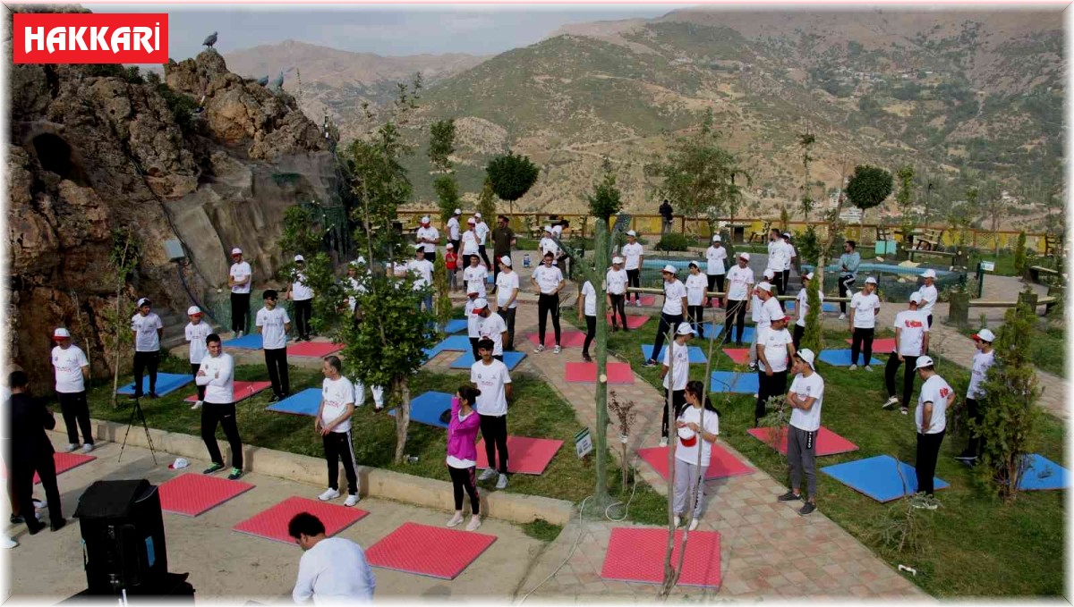 Terörden temizlenen Efkar Dağı'nda 'Online Training' eğitimi