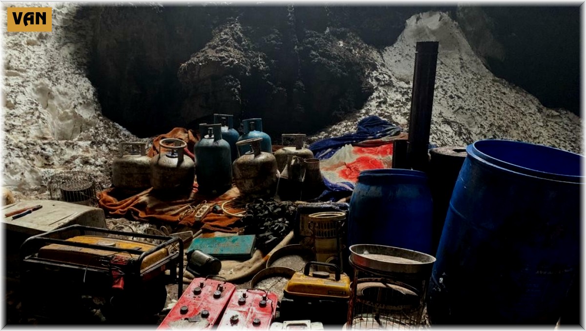 Tespit edilen mağarada mühimmat ve yaşam malzemeleri ele geçirildi