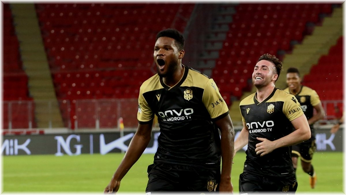 Tetteh'den altın değerinde gol