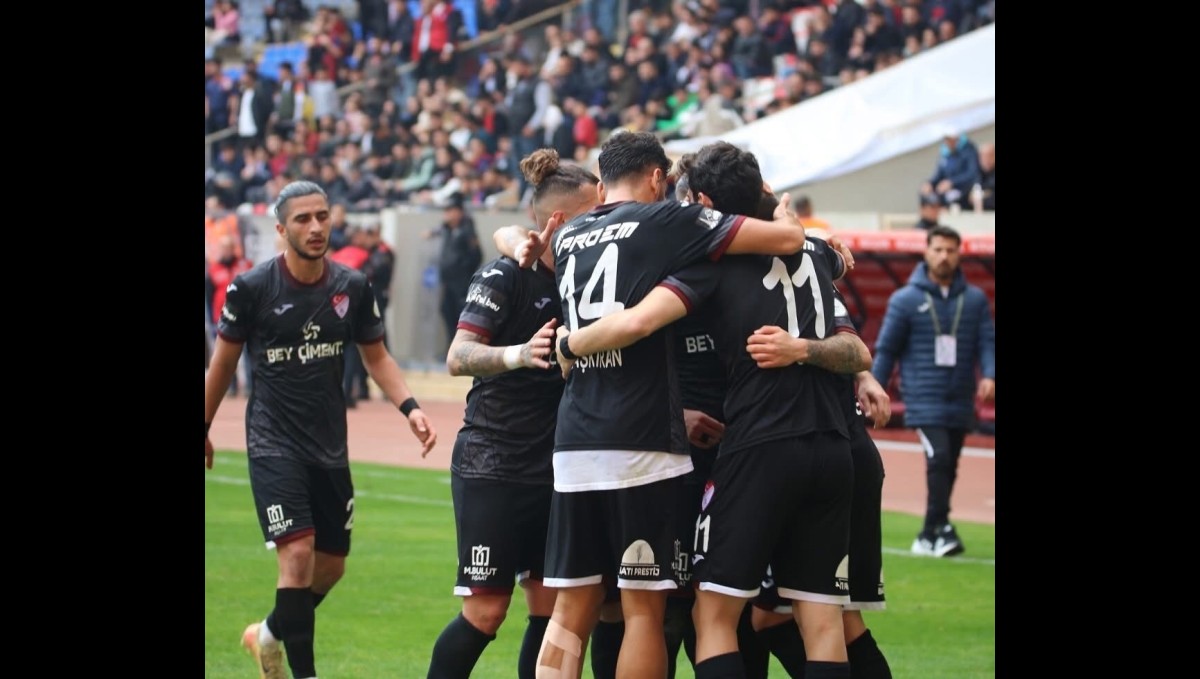 TFF 2. Lig: Mersin İdmanyurdu Futbol A.Ş.: 2 - Elazığspor: 3