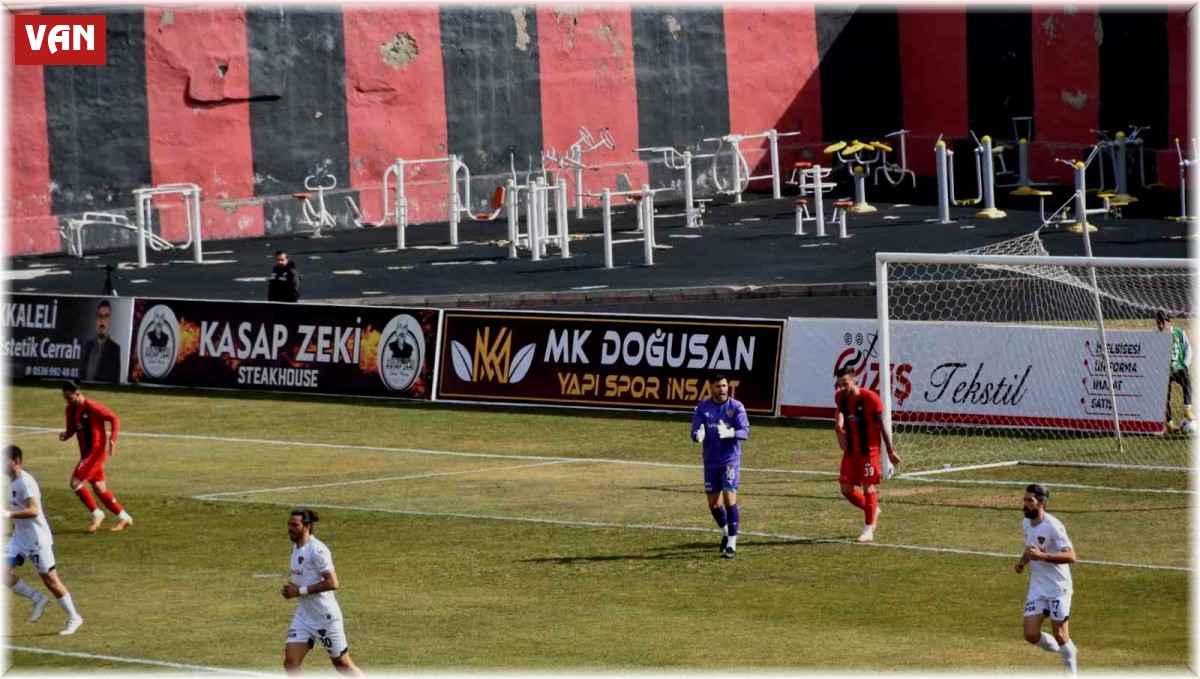 TFF 2. Lig: Vanspor FK: 3 - Yeni Mersin İdmanyurdu: 0