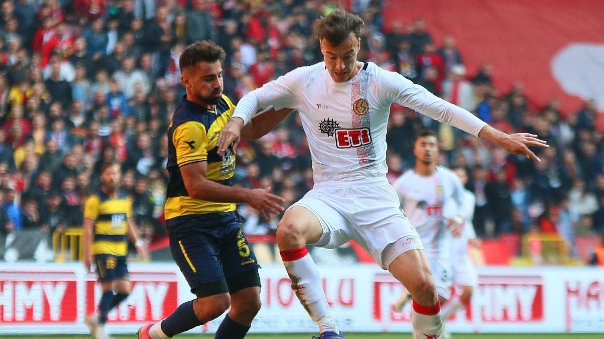 TFF 3. Lig: Eskişehirspor: 0 - Ağrı 1970 Spor: 0