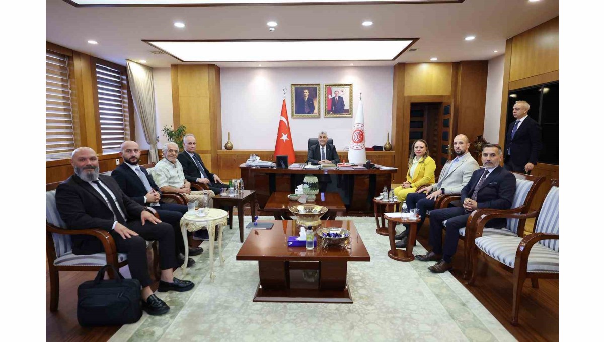 Ticaret Bakanı Bolat'a Sağlık Turizmi Kongresi daveti