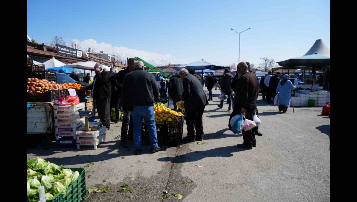 Ticaret satış hacmi yıllık yüzde 5,3 arttı